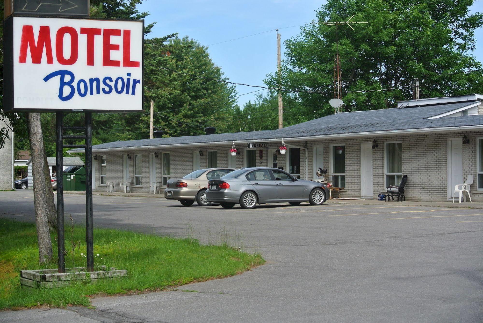 Motel Bonsoir Joliette Zewnętrze zdjęcie