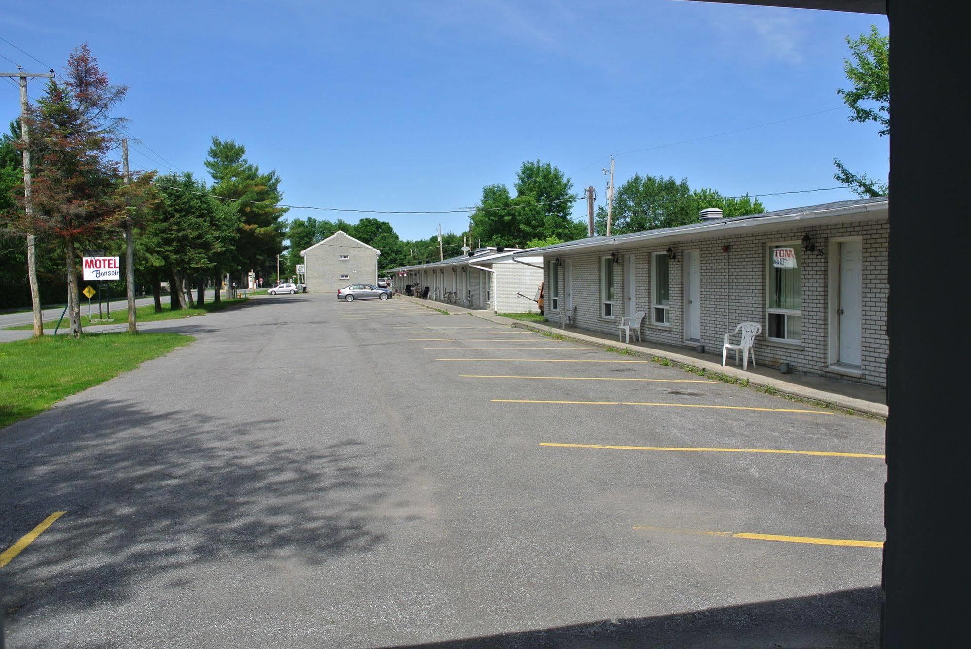 Motel Bonsoir Joliette Zewnętrze zdjęcie